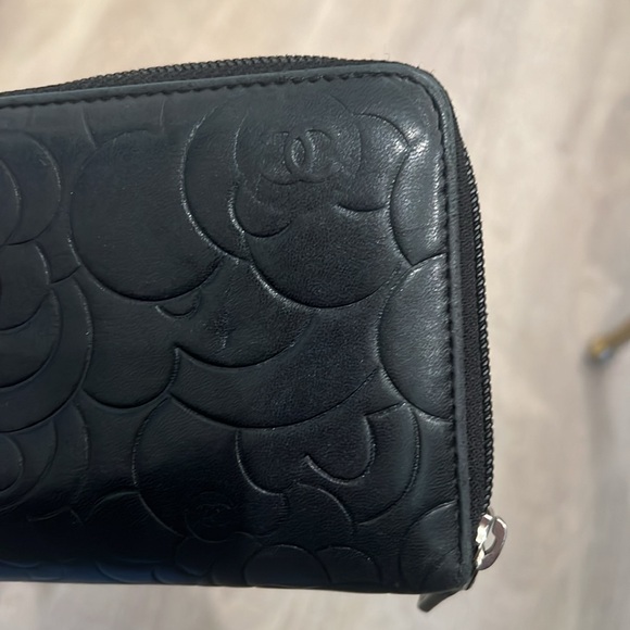 🖤 CHANEL Camillia Zippy Leather Long wallet Black Authentic - Picture 9 of 17